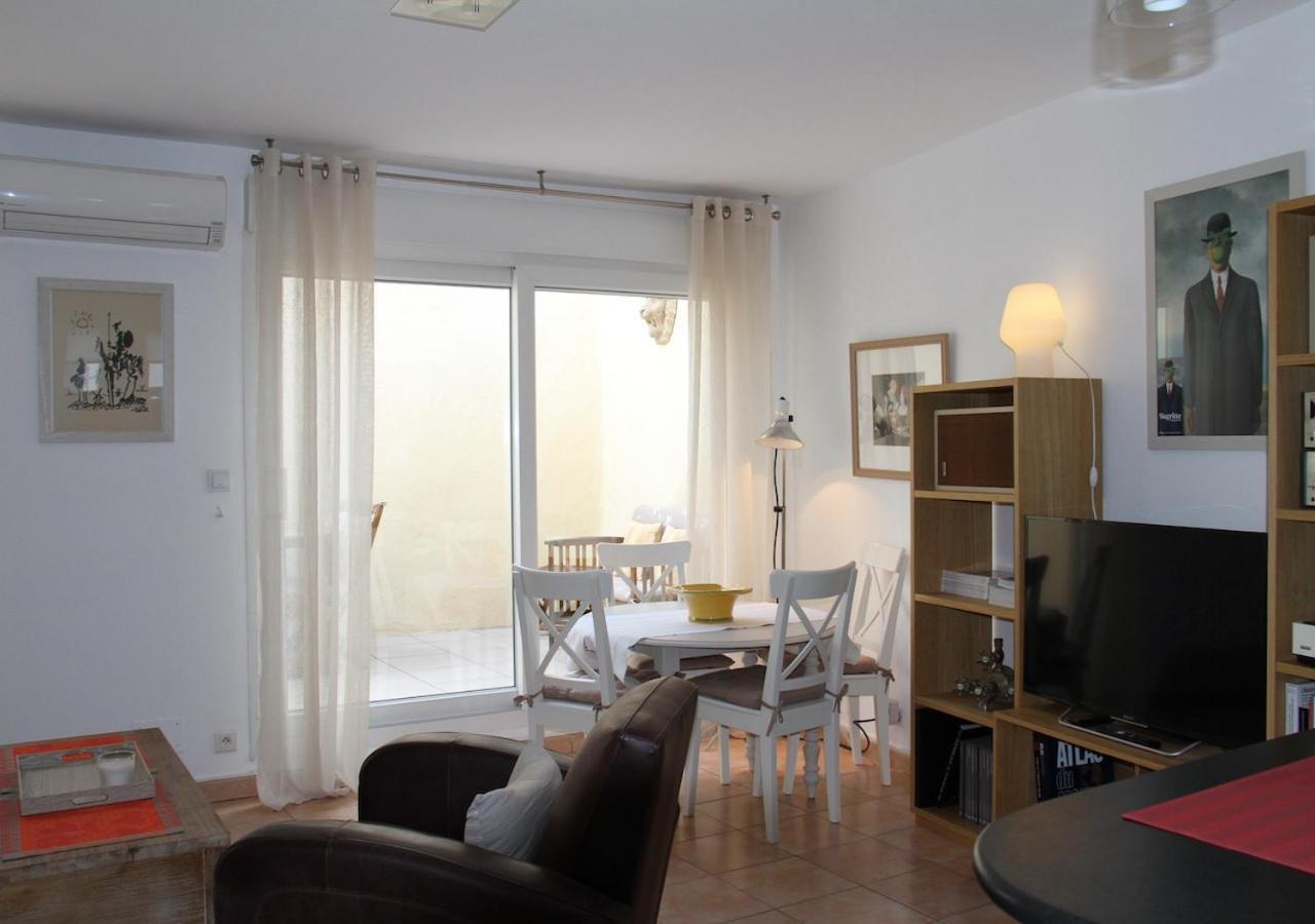 Agreable Maison De Ville Eyragues Eksteriør billede