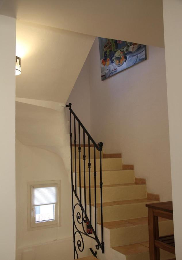 Agreable Maison De Ville Eyragues Eksteriør billede